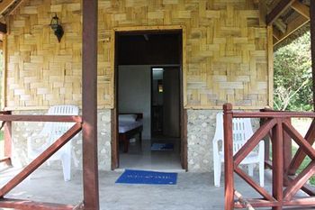 Alofa Beach Bungalows Lenakel  Exterior photo